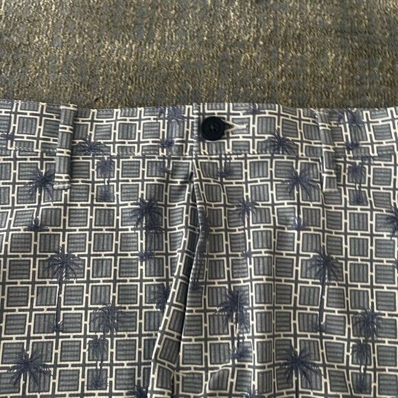 new Tommy Bahama PALM HARBOR palm tree blue shorts - Picture 4 of 5